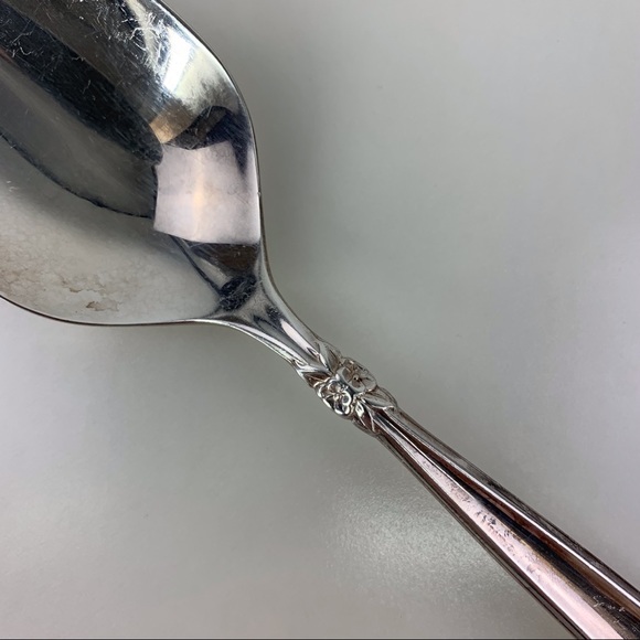 2/$20 1847 Rogers Bros. IS 1965 Vintage Silver Garland Pattern Serving Spoon - Picture 3 of 11